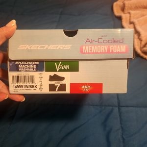Skechers air cooled memory foam